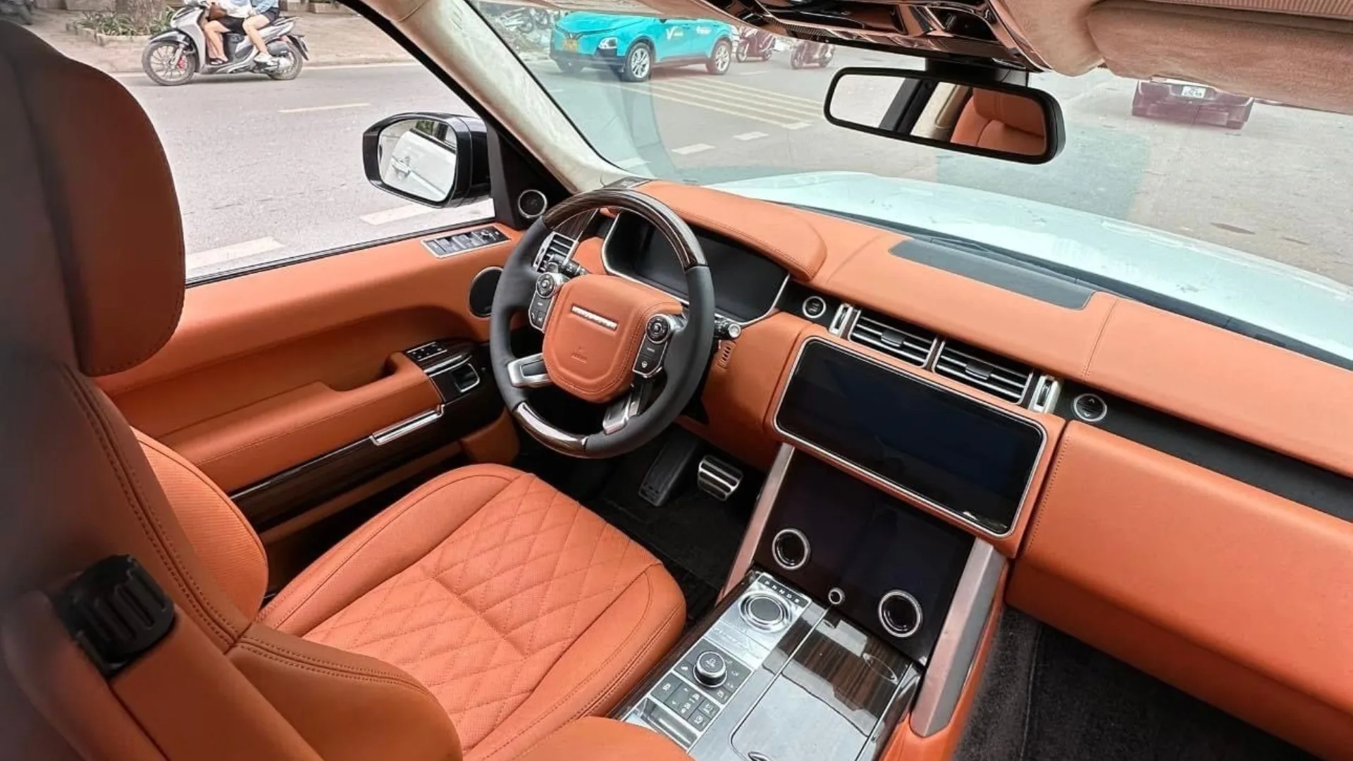 Độ nội thất Range Rover tại Hà Nội