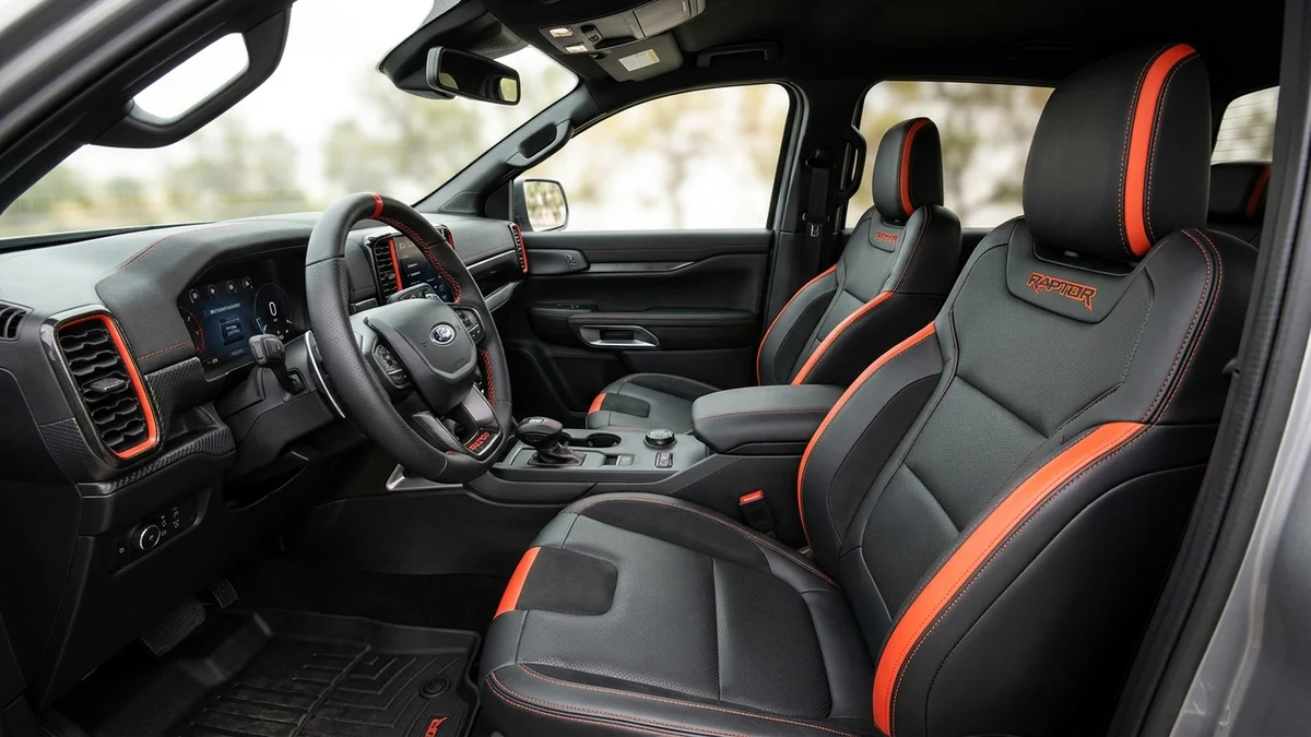 May đo bọc ghế da Nappa thể thao phong cách Raptor xe Ford Ranger và Ranger Raptor tại xưởng MORCAR Hà Nội