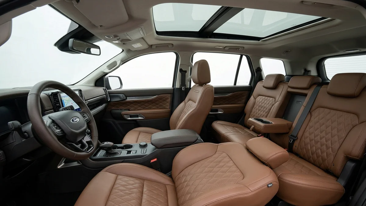Độ nội thất da Nappa bò tơ chần múi quả trám Titanium xe Ford Everest thế hệ mới tại MORCAR