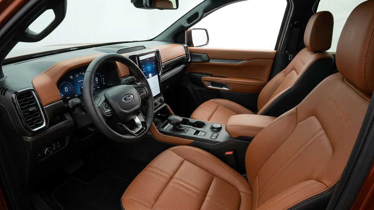 May đo bọc ghế da Nappa bò tơ cao cấp cho các dòng xe ô tô Ford tại xưởng MORCAR Hà Nội