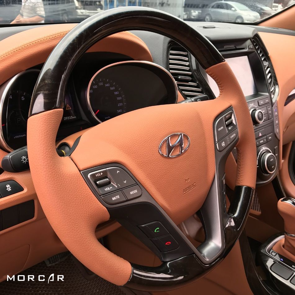 BỌC DA VÔ LĂNG HYUNDAI SANTAFE - MORCAR