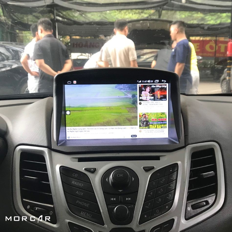 Màn hình android 9 inch Ford Fiesta - Giải trí không giới hạn với YouTube