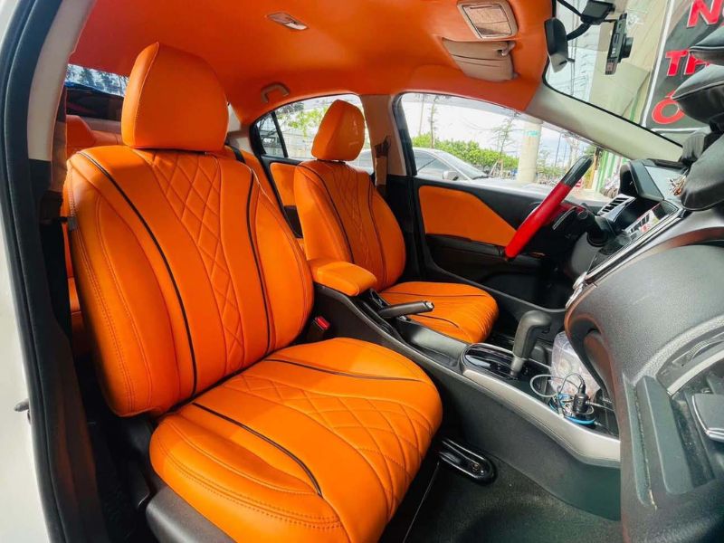 Bọc da nội thất ô tô giá bao nhiêu?