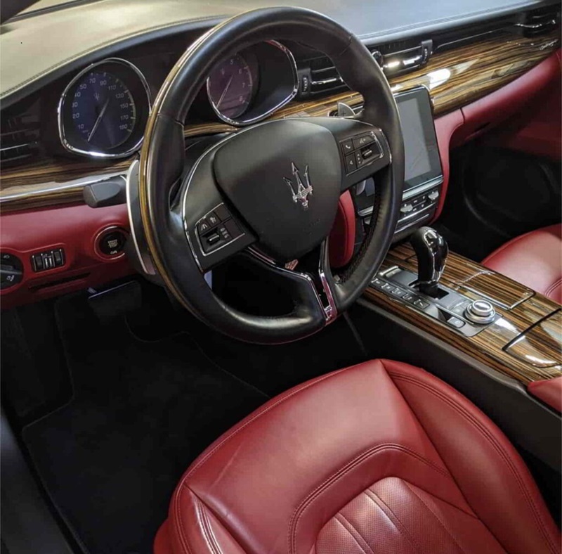 làm mới nội thất ô tô cũ