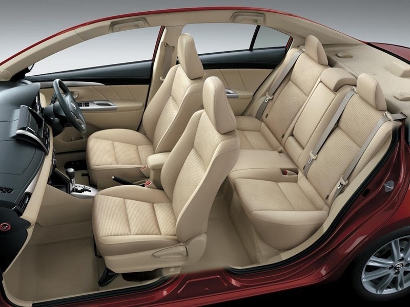 làm mới nội thất ô tô cũ