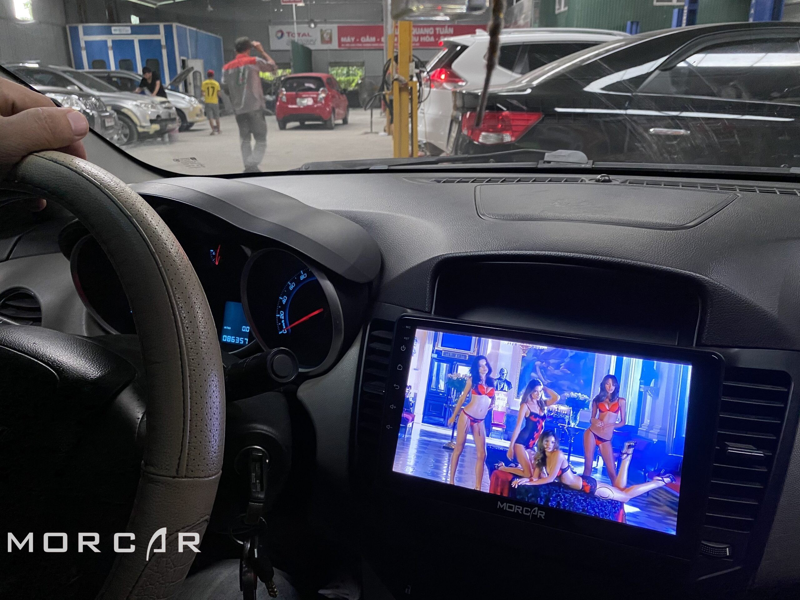 Màn hình android Chevrolet Cruze