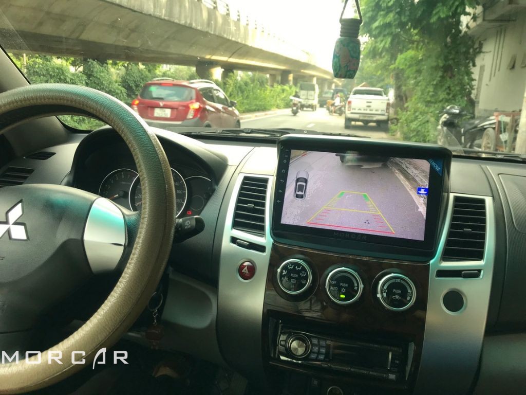 Màn hình android Pajero Sport