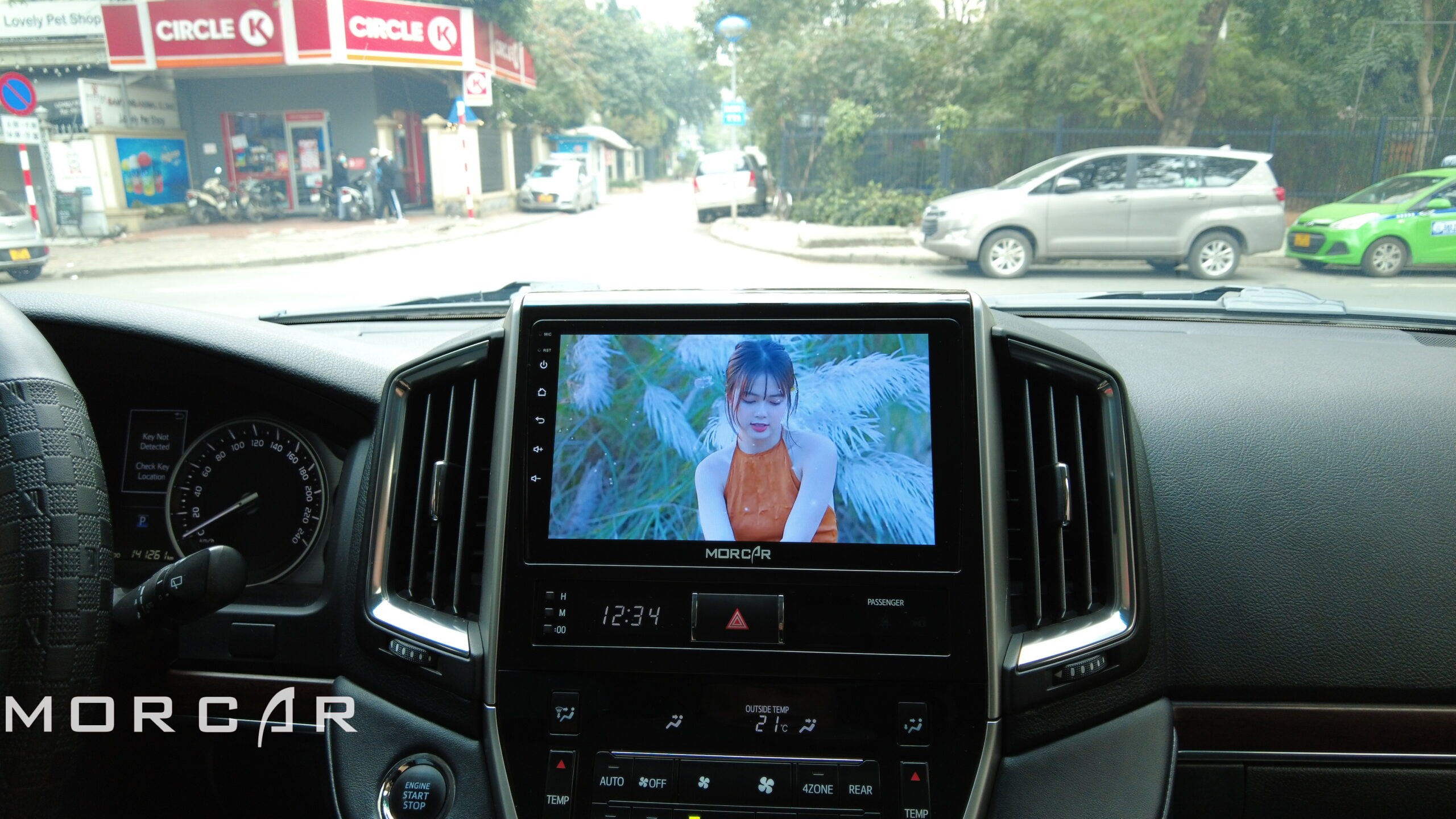 TOYOTA LAND CRUISER 2016-2020 (10 inch)