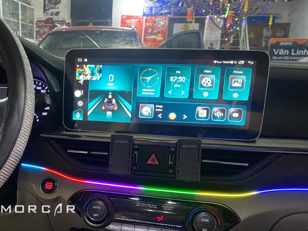 Màn hình nguyên khối 12.3 inch Cerato