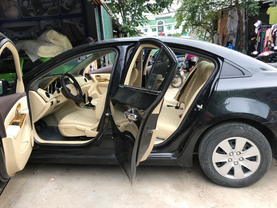 Đổi màu và phục hồi nội thất xe Chevrolet Cruze - Nội thất ô tô Morcar