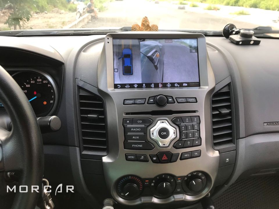 Hỗ trợ quan sát khi cập lề