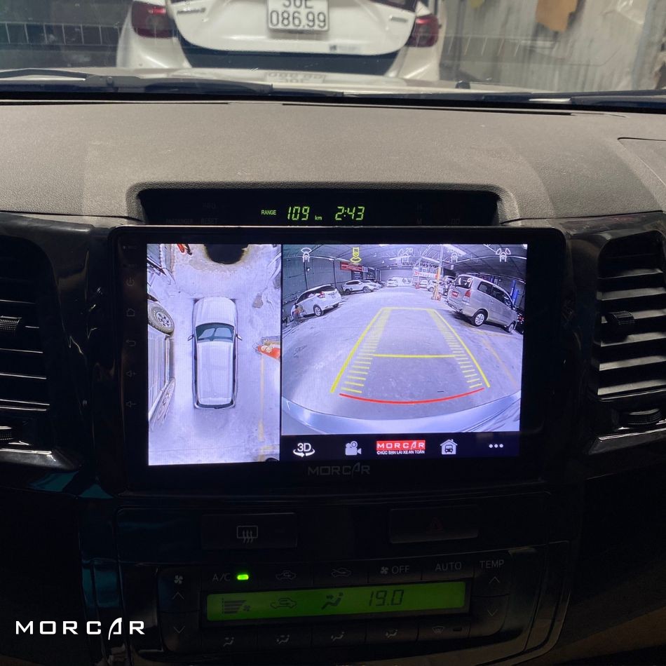MÀN HÌNH ANDROID FORTUNER 2011