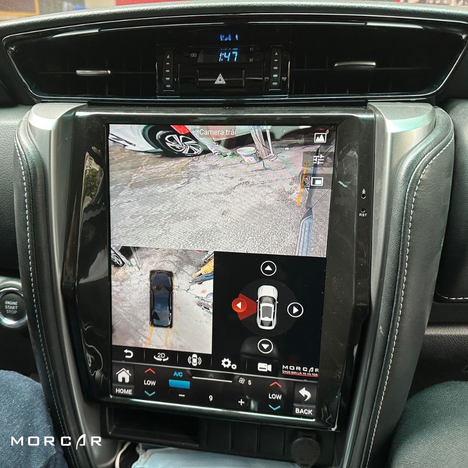 MÀN HÌNH TESLA FORTUNER 2023, 2024