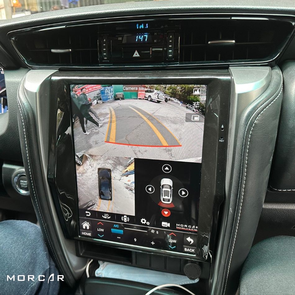 MÀN HÌNH TESLA FORTUNER 2023, 2024