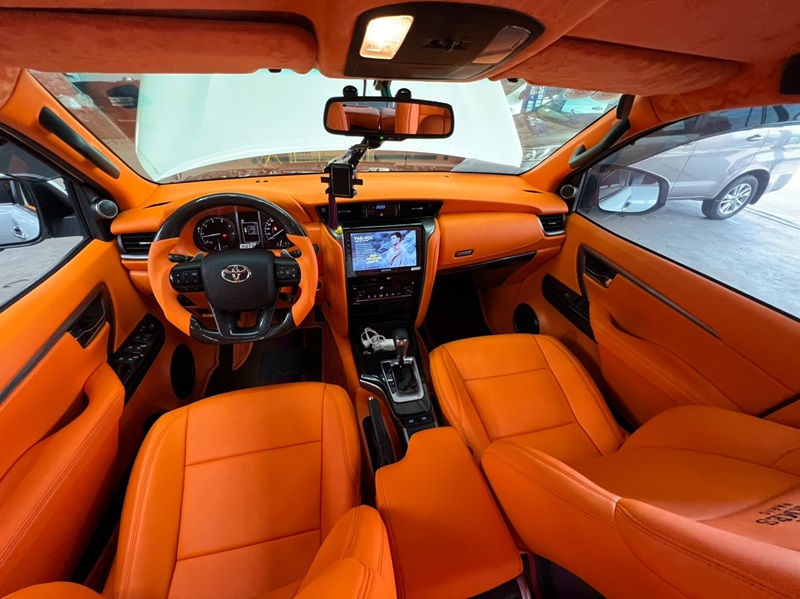 Địa chỉ bọc da nội thất ô tô Hà Nội